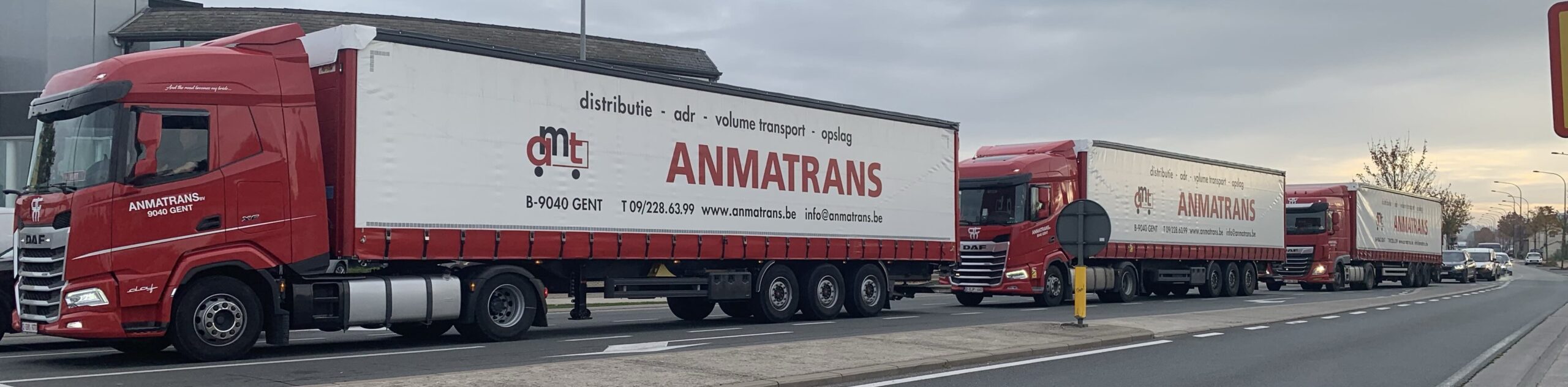 Anmatrans vrachtwagens